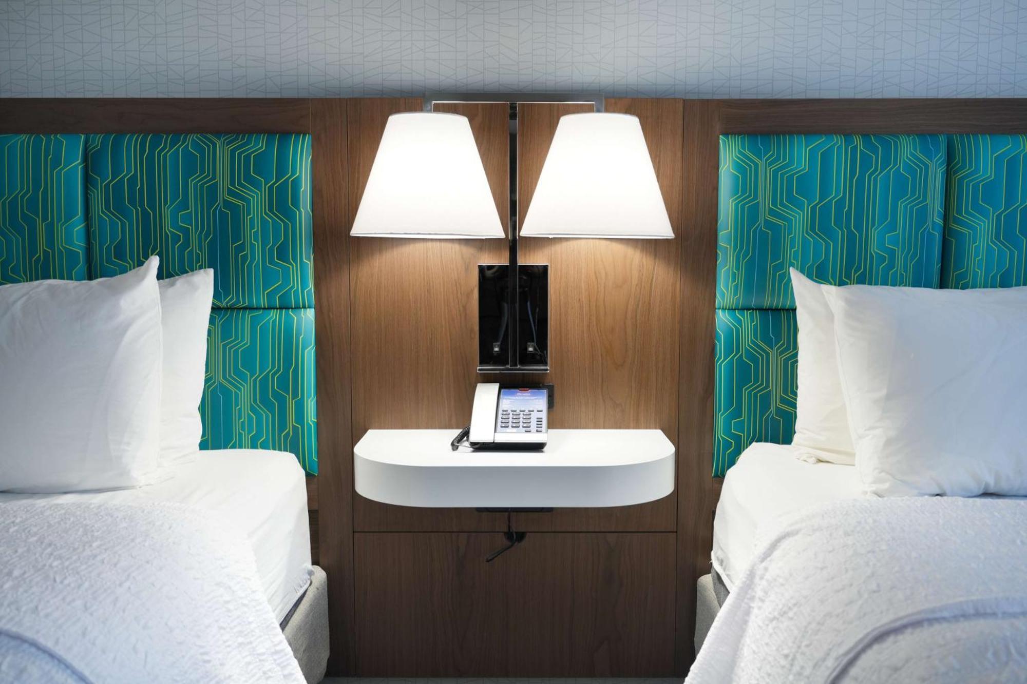 Hampton Inn And Suites Tulsa Central Екстериор снимка