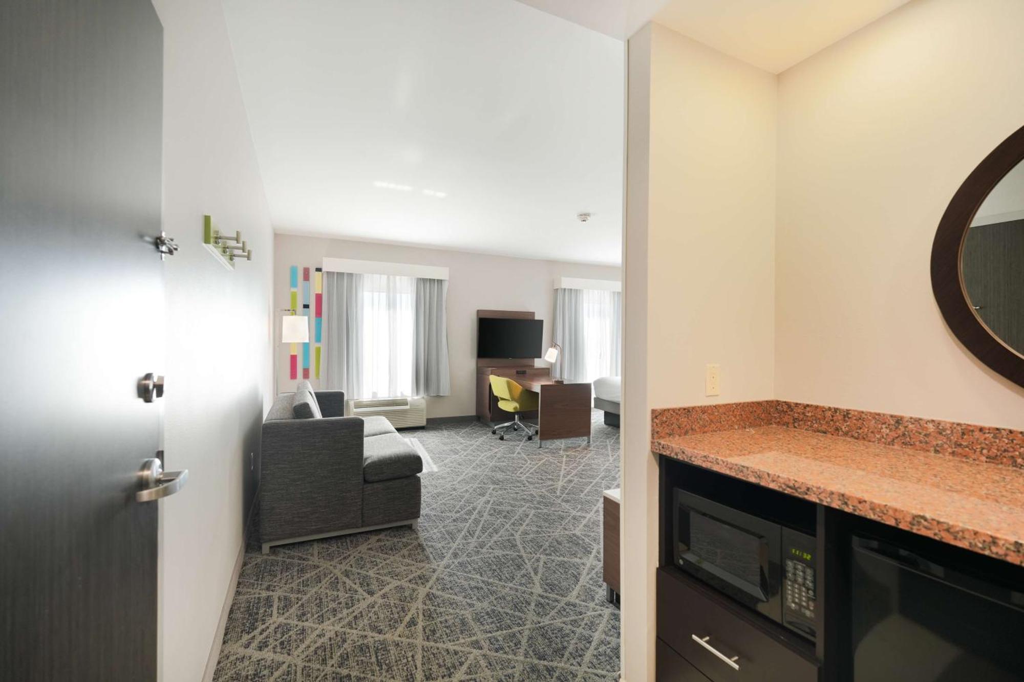 Hampton Inn And Suites Tulsa Central Екстериор снимка