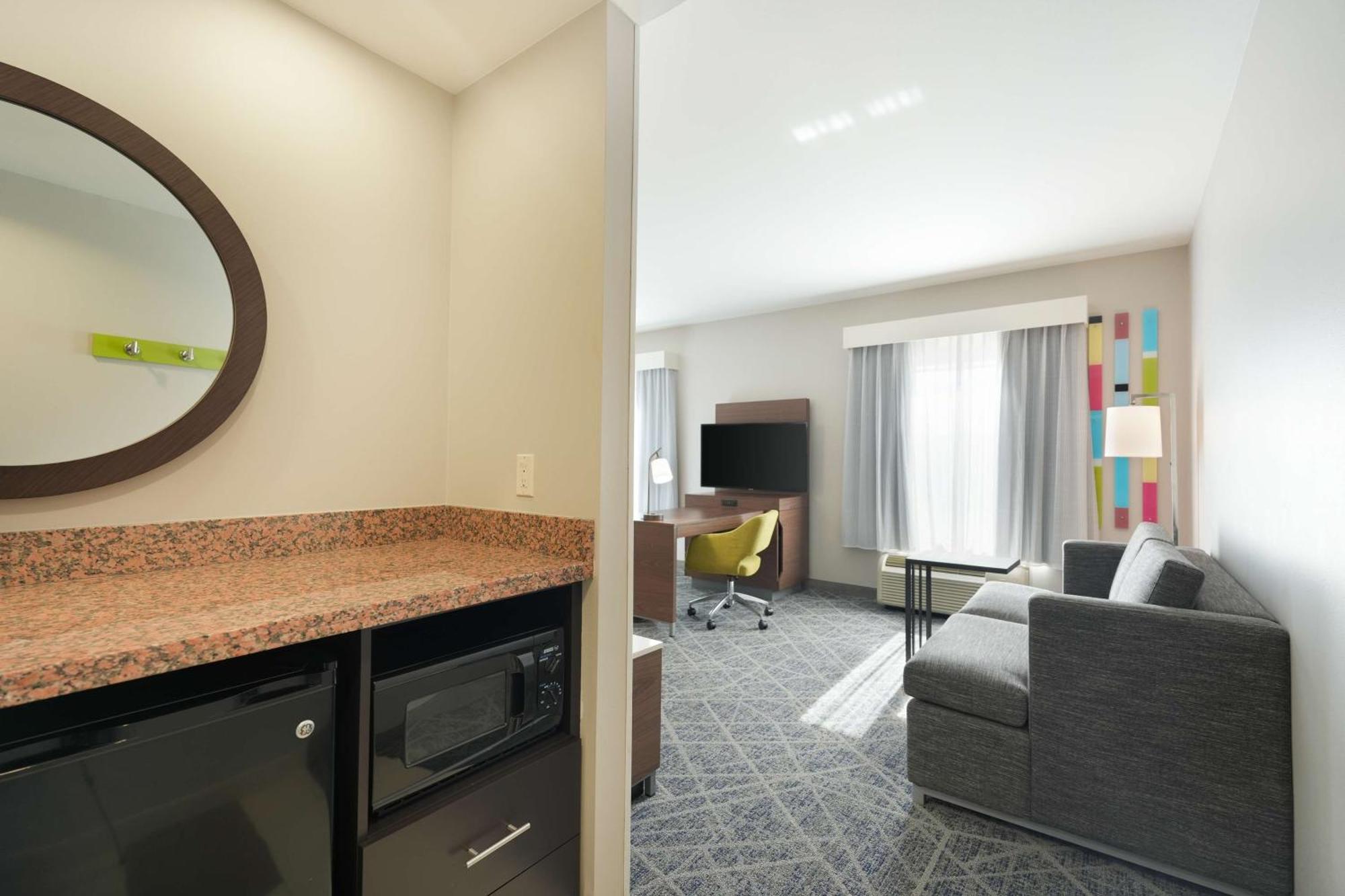 Hampton Inn And Suites Tulsa Central Екстериор снимка
